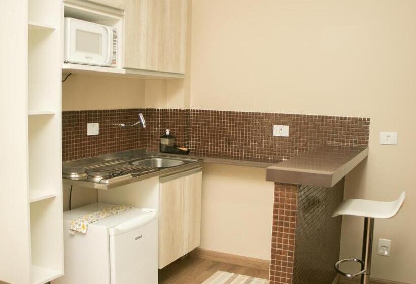 اتاق خانوادگی, Flat Almaru   Marília