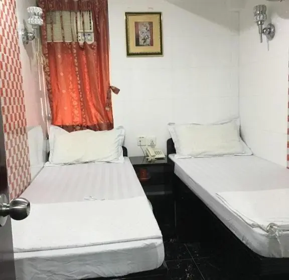 اتاق استاندارد, Dutch Hostel