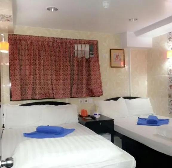 اتاق خانوادگی, Dutch Hostel