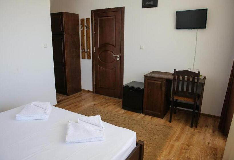 Номер Стандарт с Балконом, Guest House Ognyanovo