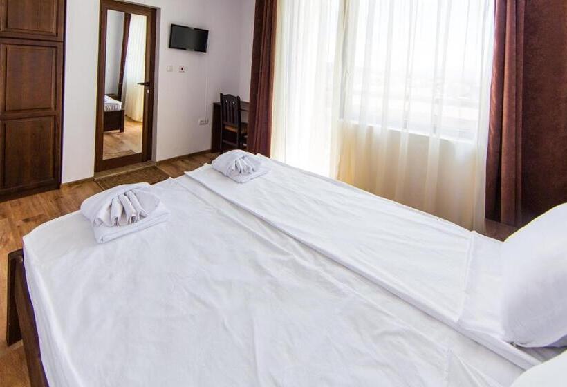 Номер Стандарт с Балконом, Guest House Ognyanovo