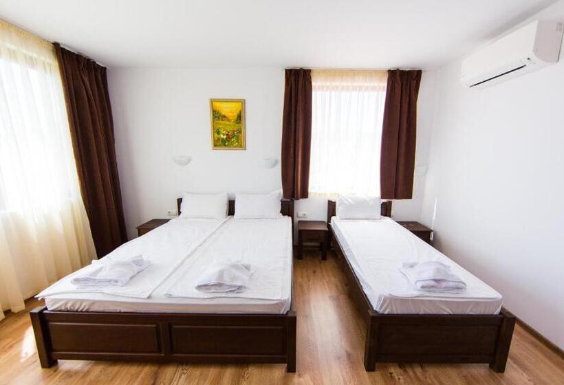 Номер Стандарт Трехместный, Guest House Ognyanovo