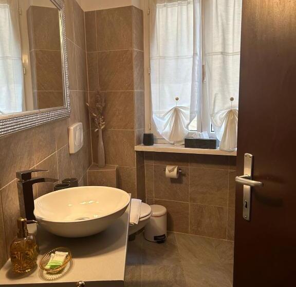 キングサイズベッドのスタンダードルーム, Boutique Centrale