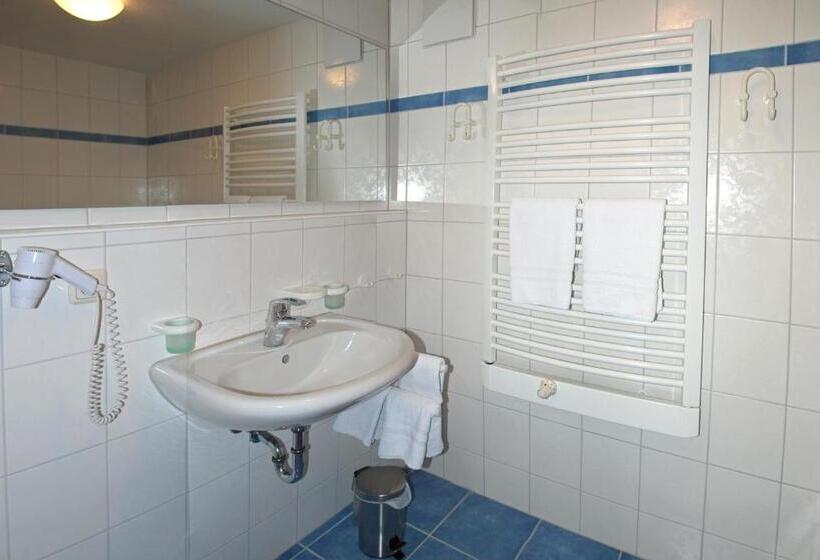 침실 1개 아파트, Der Berghof