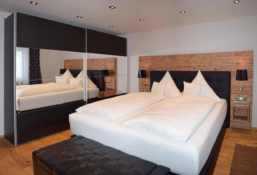 침실 2개 아파트, Der Berghof