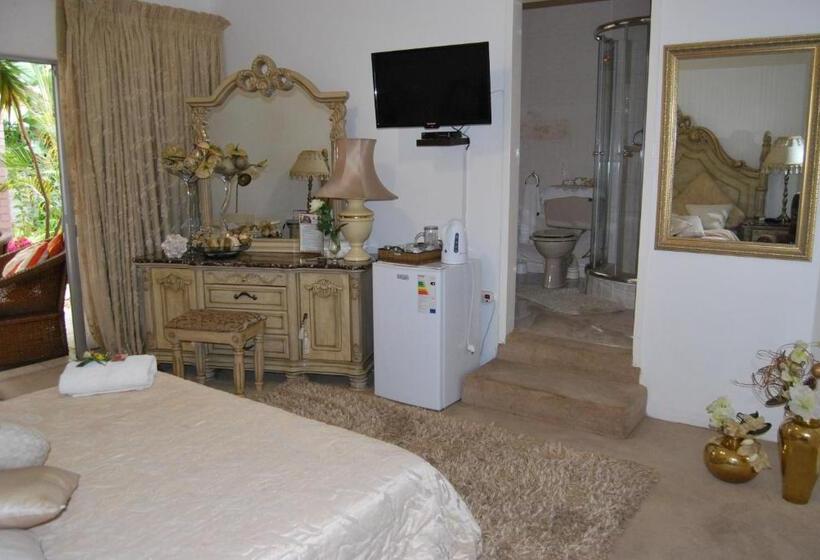 デラックスファミリールーム, Ronique's Guest House