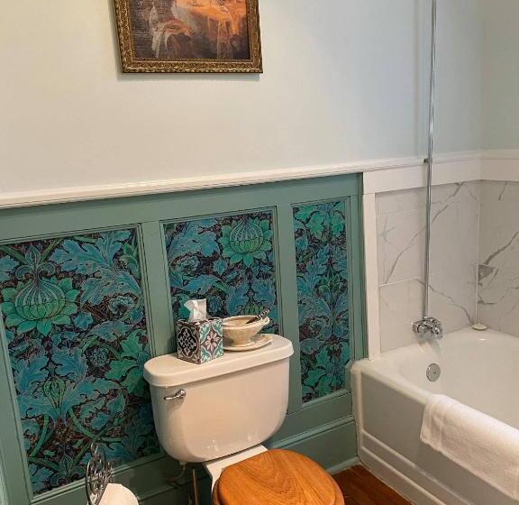 غرفة قياسية مطلّة علي الحديقة, Back Inn Time