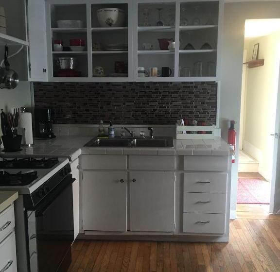 غرفة قياسية, Back Inn Time