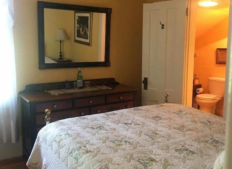 غرفة ديلوكس, Back Inn Time