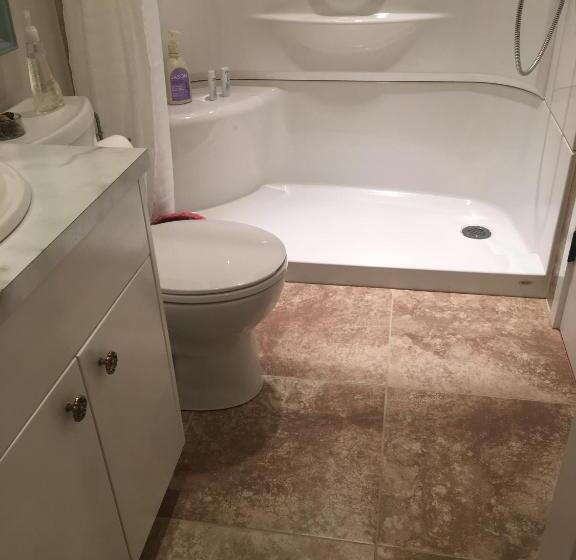 בקתה, Ashling Cottage