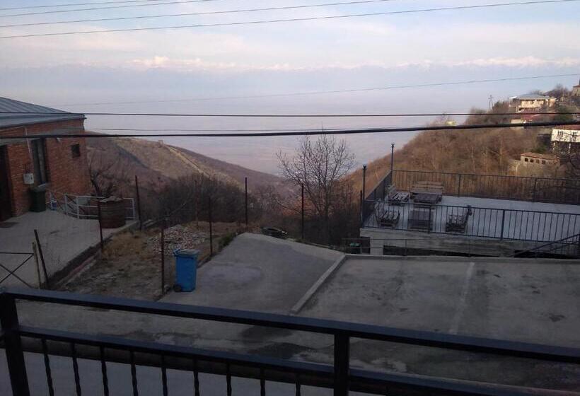 اتاق استاندارد با بالکن, Goga Guesthouse