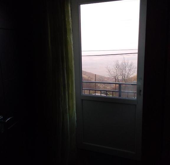 اتاق استاندارد با بالکن, Goga Guesthouse