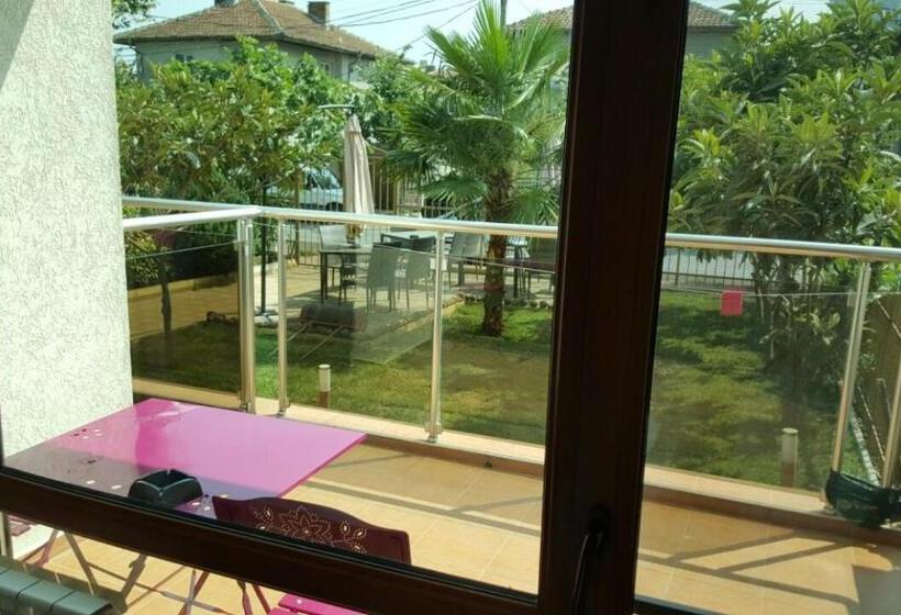 Номер Стандарт с Балконом, Guest House Beglik Tash