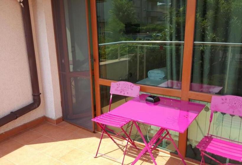 اتاق استاندارد با بالکن, Guest House Beglik Tash