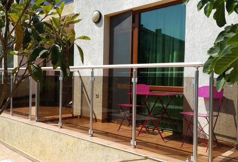 Номер Стандарт с Балконом, Guest House Beglik Tash