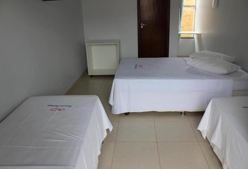 스탠다드 룸, Pousada Santana Trindade Goiás