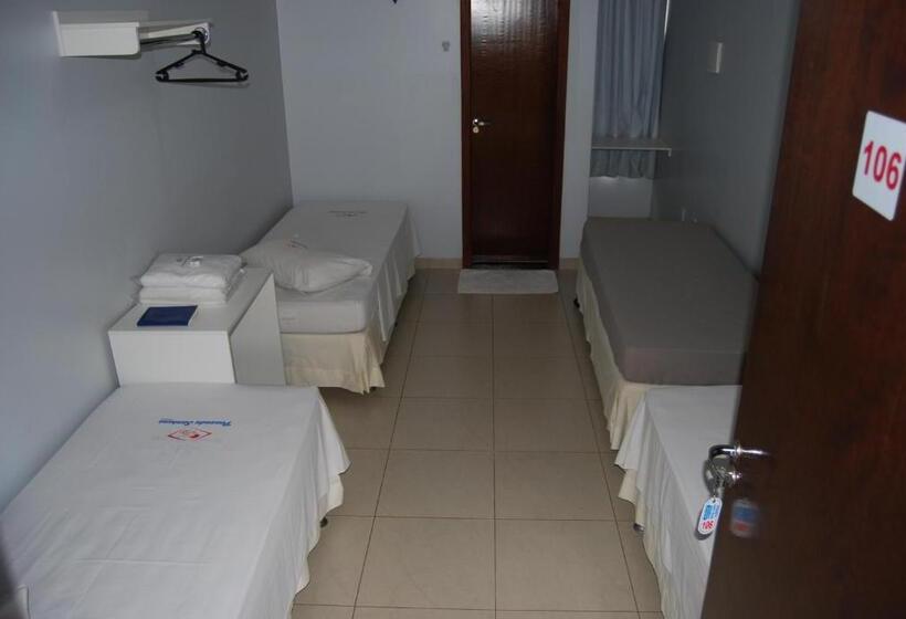 스탠다드 트리플 룸, Pousada Santana Trindade Goiás