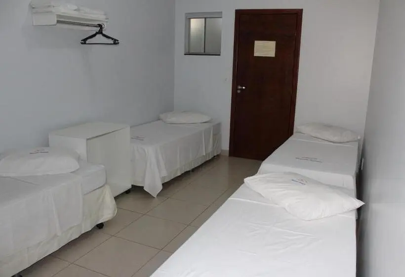 スタンダード4人部屋, Pousada Santana Trindade Goiás
