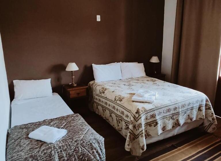 基本三人间, Pousada Canarinho