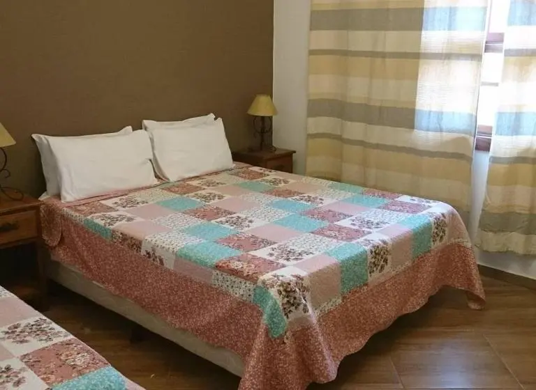 スタンダード4人部屋, Pousada Canarinho