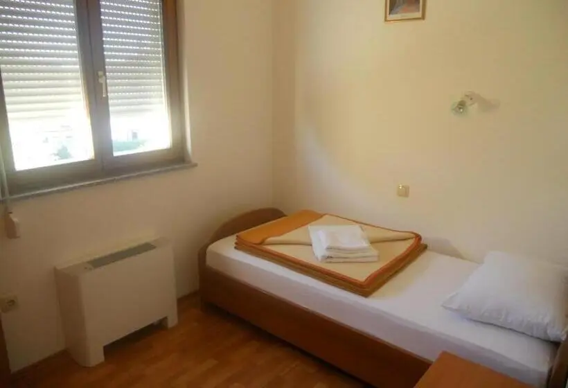 اتاق استاندارد یک نفره, Sobe Jasna