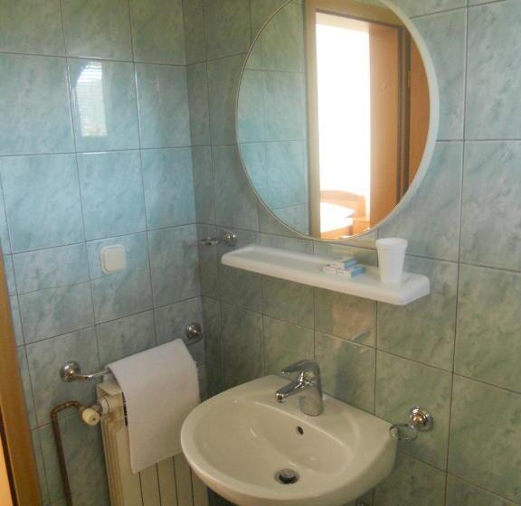 اتاق استاندارد سه نفره, Sobe Jasna