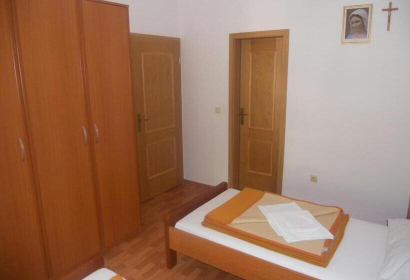 اتاق استاندارد سه نفره, Sobe Jasna