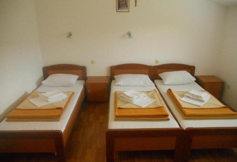 اتاق استاندارد چهار تخته, Sobe Jasna