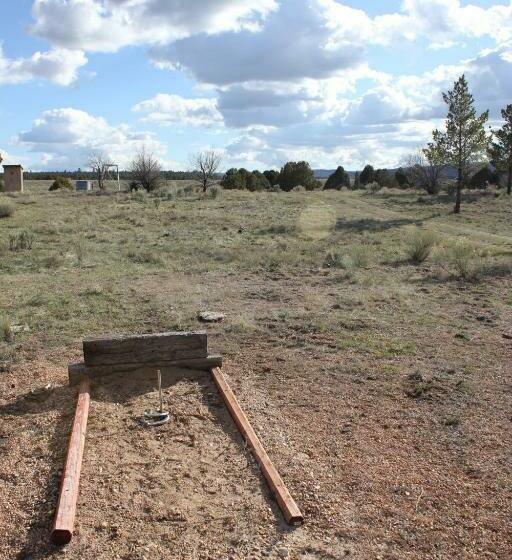 إستديو عائلى, Sevier River Ranch & Cattle Company