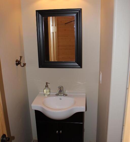 إستديو عائلى, Sevier River Ranch & Cattle Company