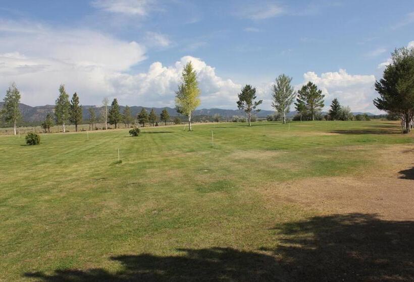 إستديو عائلى, Sevier River Ranch & Cattle Company