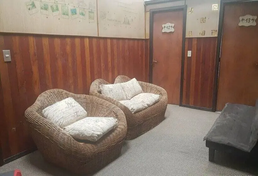 اتاق استاندارد سه نفره, Hostal Klein