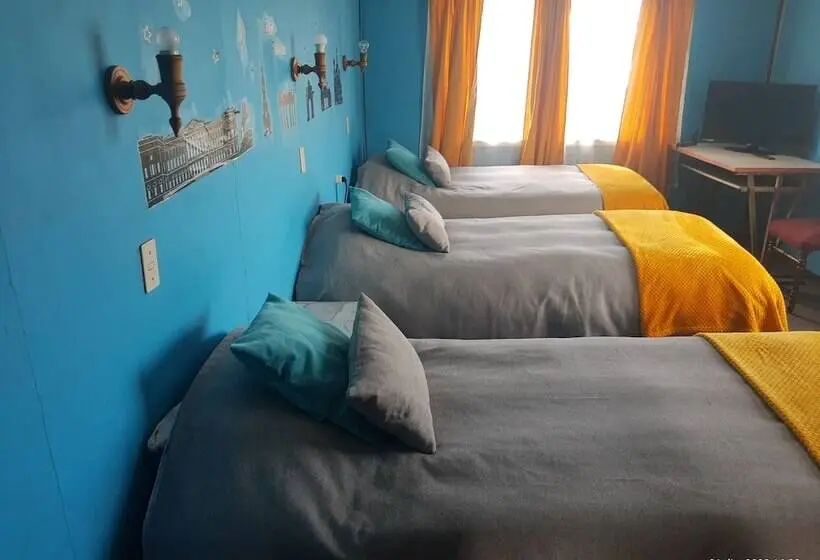 اتاق کلاسیک سه تخته, Hostal Klein