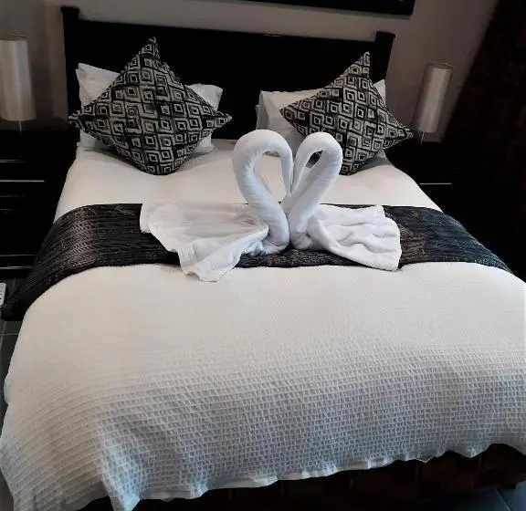 اتاق لوکس, Rostalyn Guesthouse