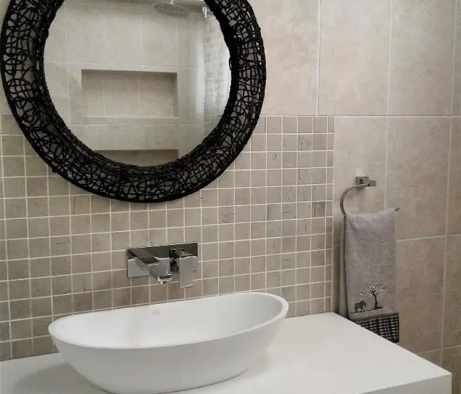 اتاق لوکس با چشمانداز دریا, Rostalyn Guesthouse