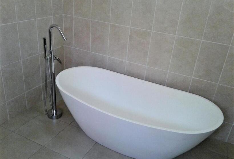 Номер Deluxe Вид на Море, Rostalyn Guesthouse