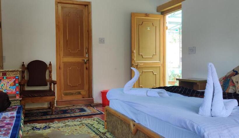 اتاق استاندارد, Youthok Guest House