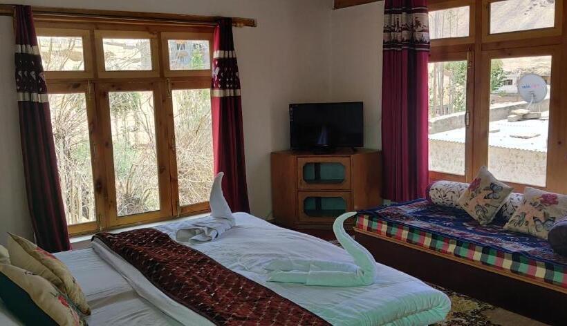 اتاق استاندارد, Youthok Guest House
