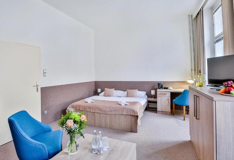 سوییت جونیور, Apartments Embassy By Lh