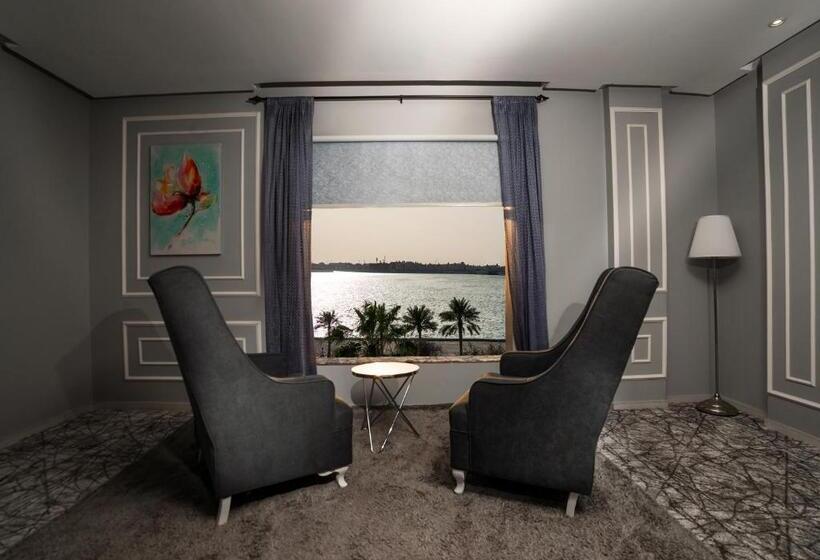 Полулюкс Вид на Море, Golden Garden Al Corniche