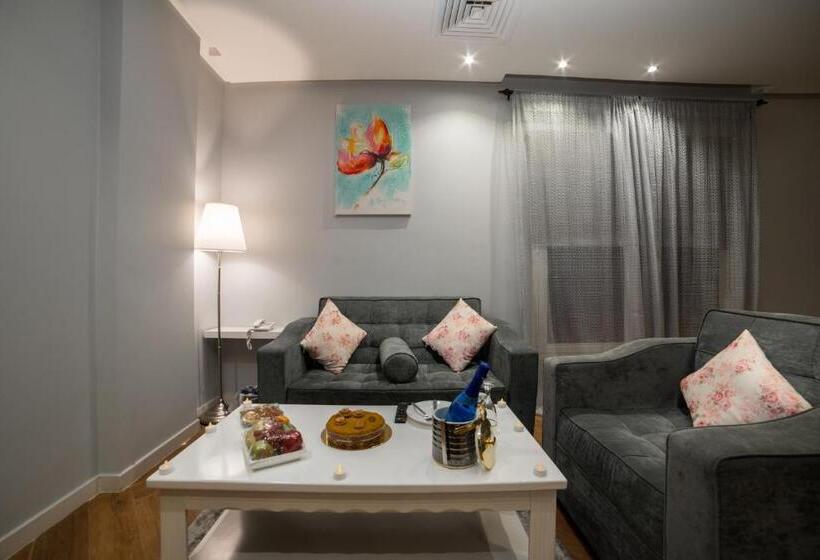 Family Suite, Golden Garden Al Corniche