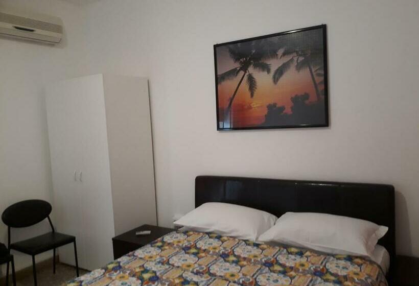 Номер Стандарт Совместная Ванная, Venice Best Vacation