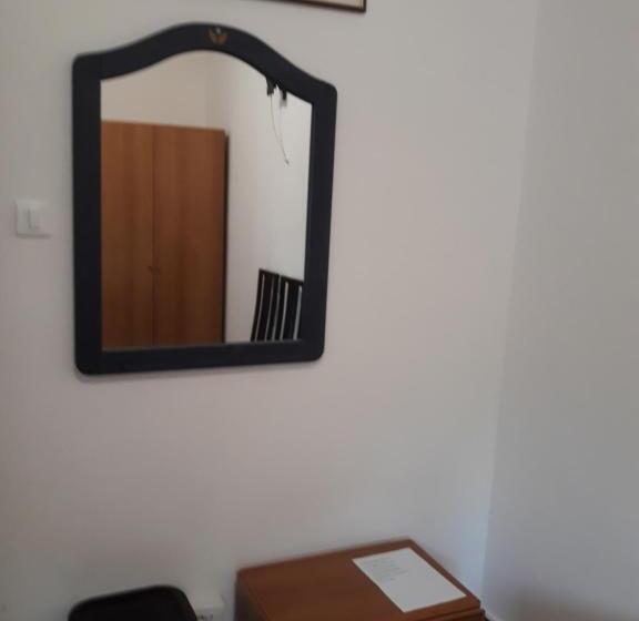 Номер Стандарт Индивидуальный Совместная Ванная, Venice Best Vacation