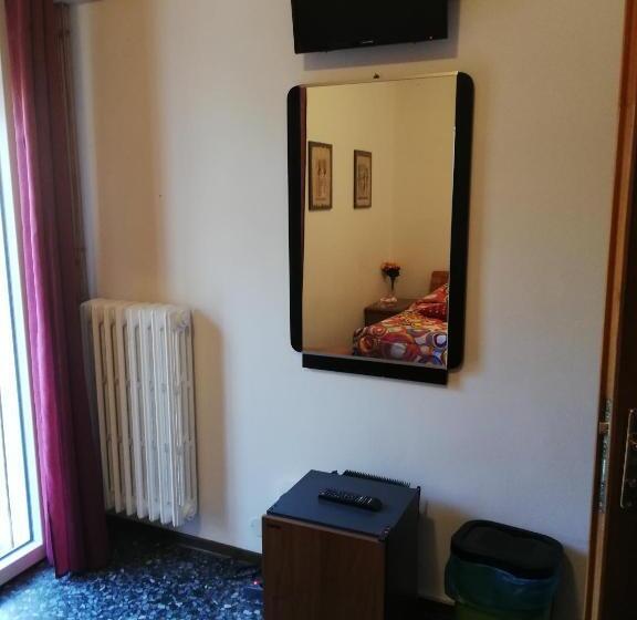 Номер Стандарт Совместная Ванная, Venice Best Vacation