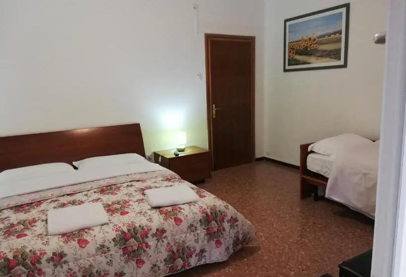 Classic Kolmen Hengen Huone, Venice Best Vacation