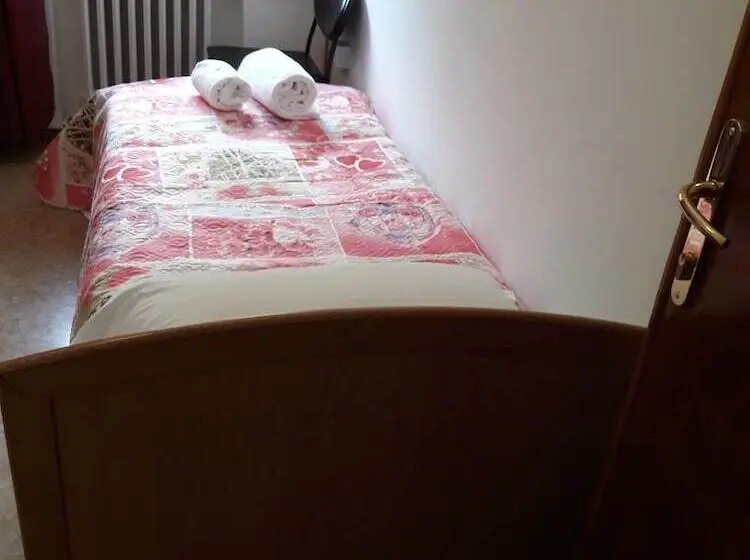 Standard Yhden Hengen Huone Jaettu Kylpyhuone, Venice Best Vacation