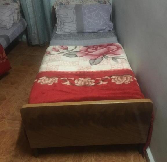 اتاق استاندارد سه تخته با سرویس بهداشتی مشترک, Sami Hostel