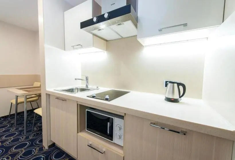 استودیوی لوکس, Apart Hotel 92/2