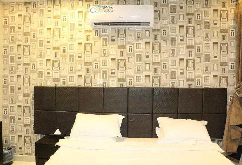 غرفة أساسية, Oroub El Forssan