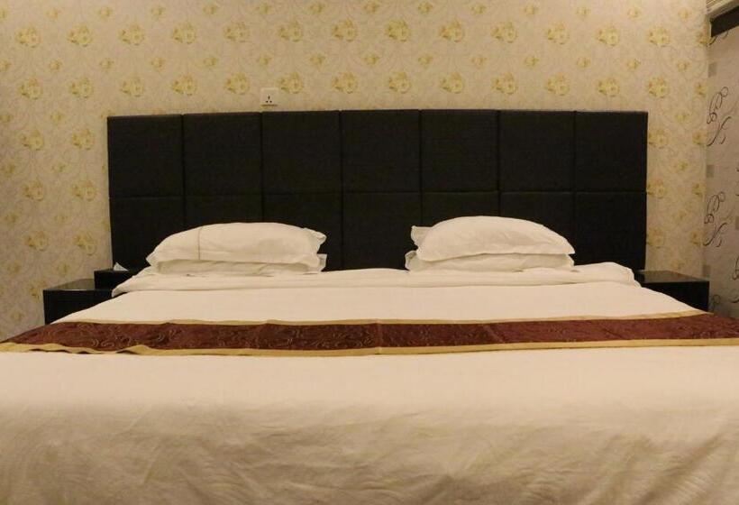 شقة غرفة واحدة, Oroub El Forssan